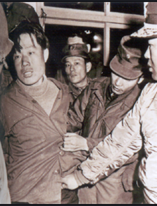 ▲ 1968년 1월21일 청와대를 기습하려다 생포된 북한 특수부대 게릴라 김신조. 그는 목사가 되었다.