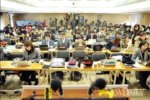 ▲ 박근혜 대통령 당선인의 대통령직인수위원회는 17일 “인수위 기자실 해킹은 전달과정에서 생긴 오해”라고 공식 해명했다. ⓒ 이종현 기자