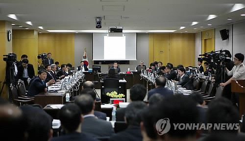 ▲ 국회 정무위의 거래소 국정감사. 국정감사를 해봐야 공기업 개혁은 요지부동. ⓒ