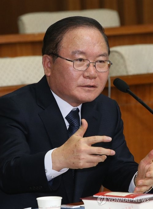 ▲ 이동흡 헌법재판소장 후보자가 21일 오후 국회에서 열린 인사청문회에서 특정업무 경비 유용 의혹 등에 대한 의원들의 추궁에 답변하고 있다. ⓒ연합뉴스