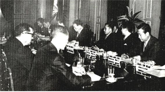 ▲ 태국 총리와의 정상회담 (1966.2.10~11일)ⓒ소장자 이현표.