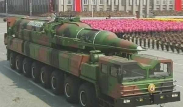▲ 북한의 이동형 탄도탄. 이 미사일을 실은 트럭은 중국제다.