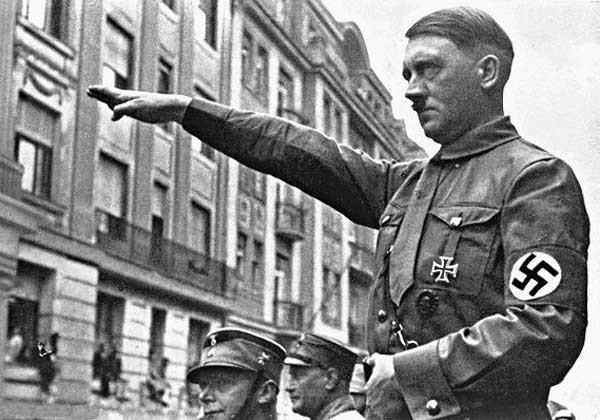 수천만 명을 죽음으로 몰아넣은 아돌프 히틀러.