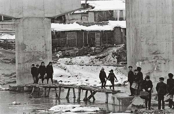 ▲ 동대문구 신설동 Sinseol-dong Dongdaemun-gu, Gelatin silver print, 27.9×35.5cmcm, 1968 ⓒ 홍순태