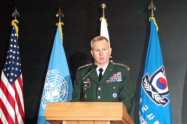 ▲ 버웰 벨 前주한미군 사령관. 김병관 후보를 지지하는 자필편지를 보냈다.