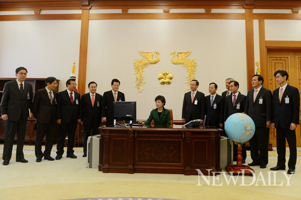 ▲ 박근혜 대통령은 27일 오전 취임 후 첫 수석비서관회의를 주재한다. ⓒ 청와대 제공