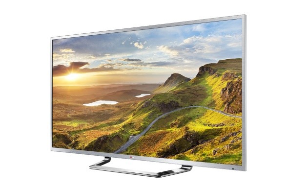 ▲ ⓒ왼쪽부터 TUV 라인란드 한국 지사장 카스텐 리네만, LG전자 TV연구소장 박상희 상무.