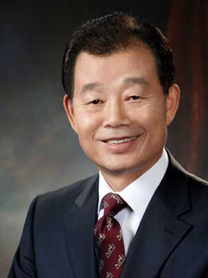 ▲ 국회 국방위원회는 5일 전체회의를 열고 김병관 국방부 장관 내정자에 대한 인사청문회를 오는 8일 개최하기로 의결했다. 사진은 김병관 내정자. ⓒ  자료사진