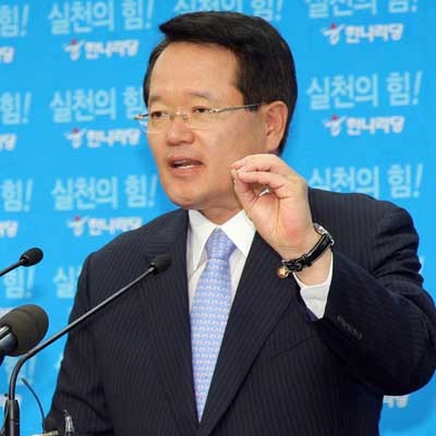 ▲ 김병관 국방장관 후보에 대해 계속 비토하는 정의화 새누리당 의원.