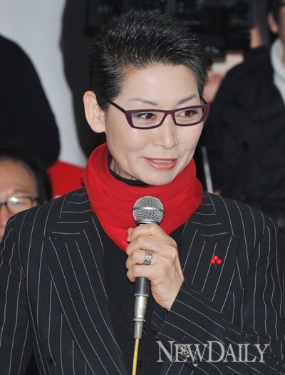 ▲ 지난해 대선에서 ‘박근혜 대통령 만들기’에 최전선에 섰던 김성주 성주그룹 회장은 5일(이하 현지시각) “박근혜 정부가 성공하려면 예스맨보다 글로벌 시각을 갖고 파격적 제안을 할 수 있는 사람을 영입해 인식체계의 대전환을 이뤄야 한다”고 충언했다. ⓒ 뉴데일리