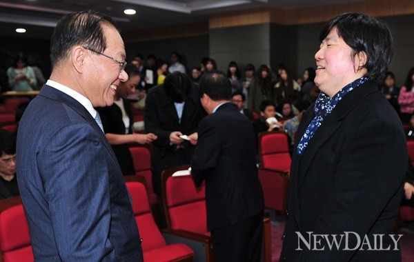▲ 담소나누는 황우여의원과 장미란 선수 ⓒ 정상윤