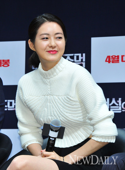 ▲ 영화 '전설의 주먹' 제작발표회에 참석한 이요원ⓒ이종현 기자