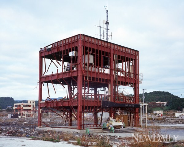 ▲ 사진의 길-건물#02(12.3m), C-Print, 2010 ⓒ 박진영