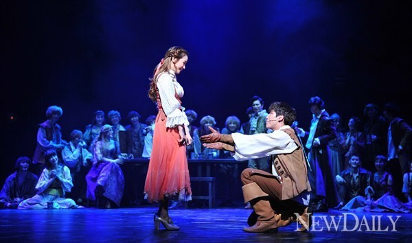 ▲ 콘스탄스(예은)과 사랑에 빠진 달타냥(준케이)ⓒ정상윤 기자