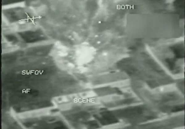 ▲ 야간 정밀공격의 한 사례. 적은 아군을 거의 발견하지 못한다.