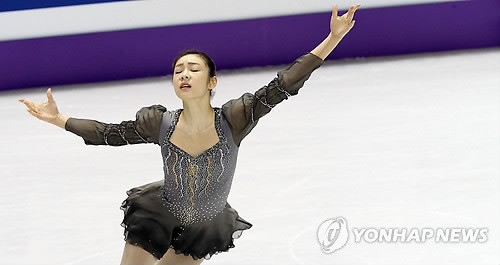 ▲ 한국의 피겨여왕 김연아가 17일(한국시간) 2013 국제빙상경기연맹(ISU) 세계피겨선수권대회가 열린 캐나다 온타리오주 런던 버드와이저 가든스 빙상장에서 프리 연기를 앞두고 최종 리허설을 하고 있다. ⓒ 연합뉴스