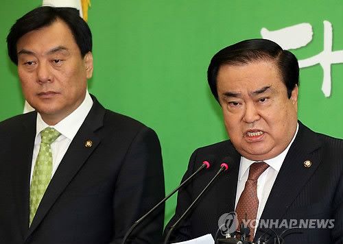 ▲ 민주통합당 문희상 비대위원장(우)과 박기춘 원내대표. ⓒ연합뉴스