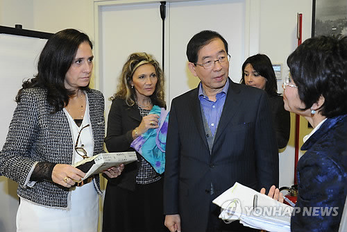 ▲ 지난해 11월 이탈리아 볼로냐를 방문한 박원순 서울시장.ⓒ 연합뉴스