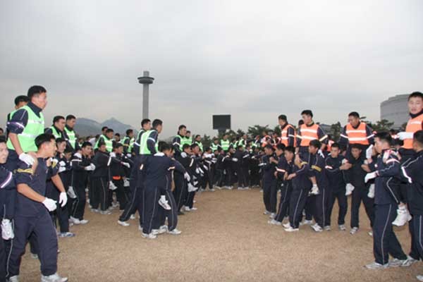 ▲ 육사에서는 매년 체육대회 때마다 기마전을 펼친다. 김 후보는 이때부터 '전략가'의 면모를 보였다고 한다.