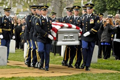 ▲ 알링턴 국립묘지에서 거행된 버클스의 장례식 장면ⓒ위키피디아