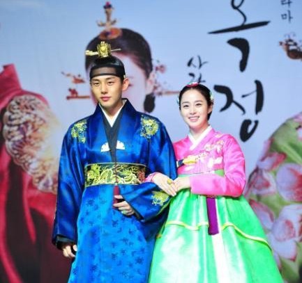 ▲ '이순' 유아인과 '장옥정' 김태희ⓒSBS