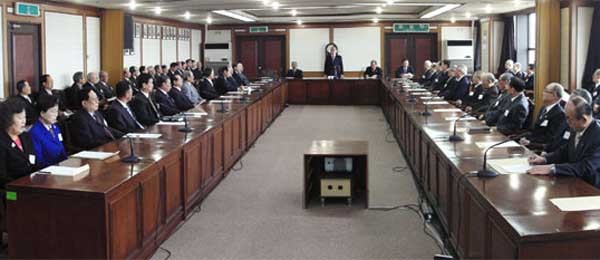 2007년 4월 재향군인회 회의실에 다시 모인 전직 국방장관과 장성들. 이들은 한미연합사 해체에 반대했다.