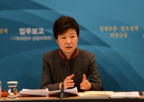 ▲ 박근혜 대통령이 3일 기획재정부 금융위원회 업무보고에서 창조경제의 개념에 대해 설명하고 있다. ⓒ 뉴데일리 (청와대 제공)