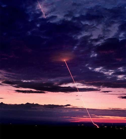 ▲ THAAD 미사일의 요격시험 장면. 대부분의 테스트에서 스커드 미사일 요격에 성공한 것으로 알려졌다.