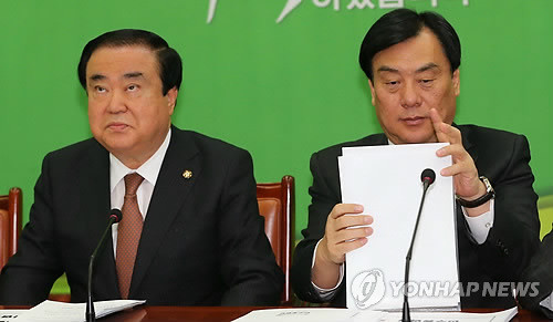 ▲ 민주통합당 문희상 비상대책위원장(좌)과 박기춘 원내대표. ⓒ연합뉴스