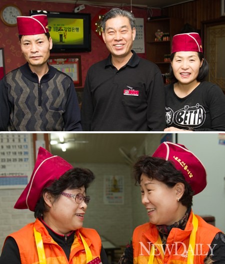 ▲ 화성춘의 김용인 주방장, 김홍규 사장, 장영옥씨(왼쪽부터), 옥전만두국집의 옥복남, 전제순 사장 ⓒ 정상윤