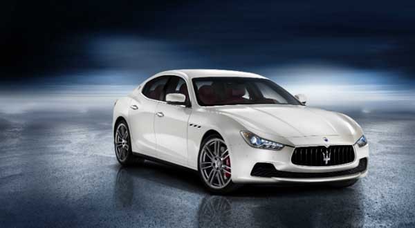 ▲ 새로 태어난 마세라티 '기블리' 4세대. 콰트로포르테와 그란투리스모를 섞어놓은 듯하다.