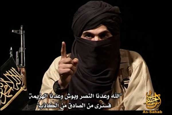 ▲ 인터넷을 통해 성명을 발표하는 '알 샤바브(Al Sabab)'. 이슬람 테러조직은 인터넷 강의로 조직원을 모은다.