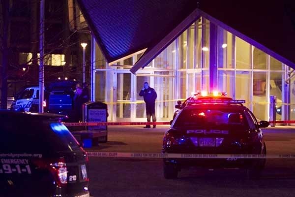 ▲ 美MSNBC 보도 화면 캡쳐. 현재 보스턴 지역은 폭탄테러에 이은 총격전으로 극심한 혼란을 겪고 있다고 한다.