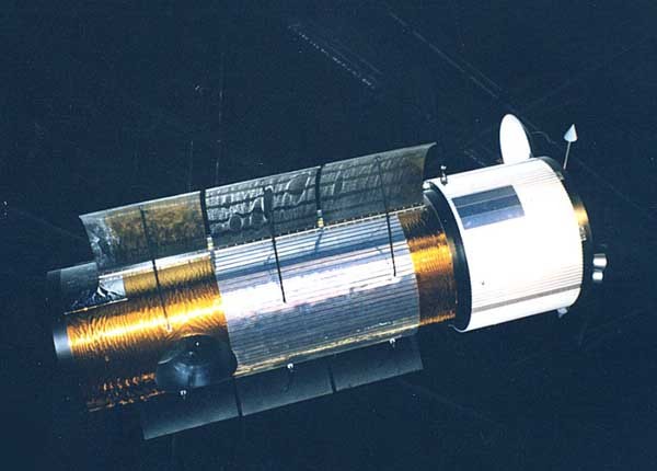 ▲ 미국의 대표적 정찰위성 'KH-12'. 키홀 위성이라 부른다.