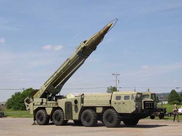 ▲ 스커드 미사일 이동발사차량(TEL). 스커드 미사일은 생존성을 높이기 위해 이동차량에서 발사한다.