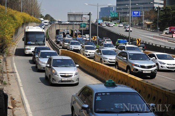 ▲ 고척돔 주변은 출퇴근시간을 포함해 상습적으로 정체되는 구간이다.ⓒ이종현 기자