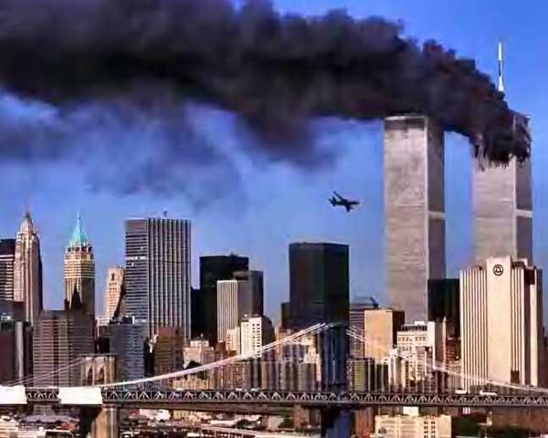 ▲ 2001년 9.11테러 당시. "우리나라는 지금까지 안전했지 않냐"고 묻는 사람도 있다. 미국도 9.11 테러 전까지는 같은 말을 했다.