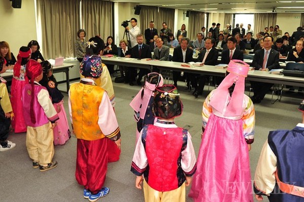 ▲ 물망초 학생들의 공연. 2013. 4. 29 ⓒ 이종현 기자