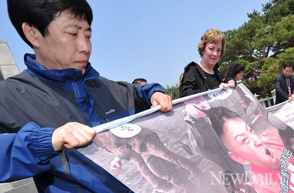 ▲ 재입북 탈북자 박정숙씨가 북한에서 기자회견하는 모습. ⓒ 연합뉴스DB