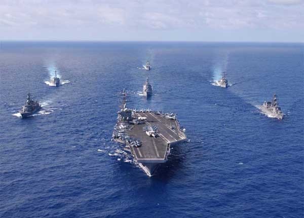 ▲ 美항공모함 '니미츠'호와 항모전투단의 모습. 미국의 항공모함 중 10척이 '니미츠'급이다.