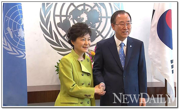 ▲ 박근혜 대통령이 6일(현지시간) 미국 뉴욕 UN본부에서 반기문 사무총장을 만나 북한 문제를 논의했다. ⓒ 뉴데일리