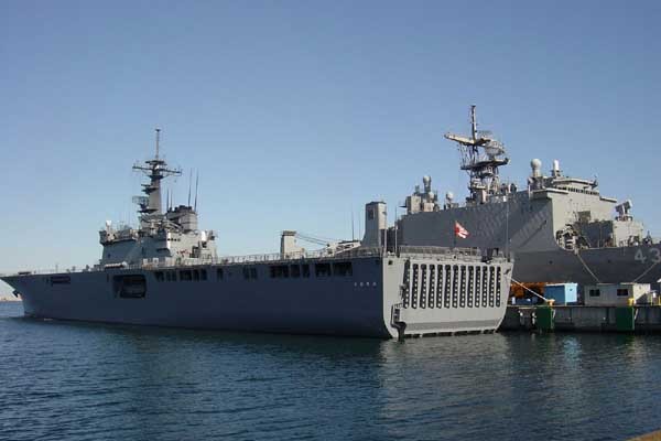 ▲ 2011년 당시 훈련을 위해 인도네시아를 찾은 일본 해상자위대의 '오오스미'급 상륙함.