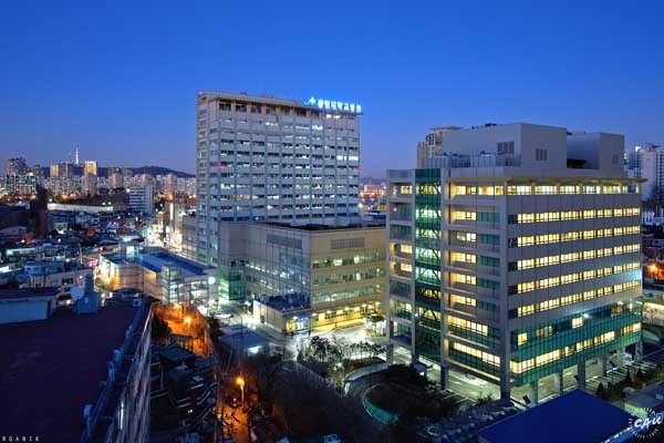 ▲ 중앙대 병원의 야경.[사진: 중앙대학교 병원 홈페이지]