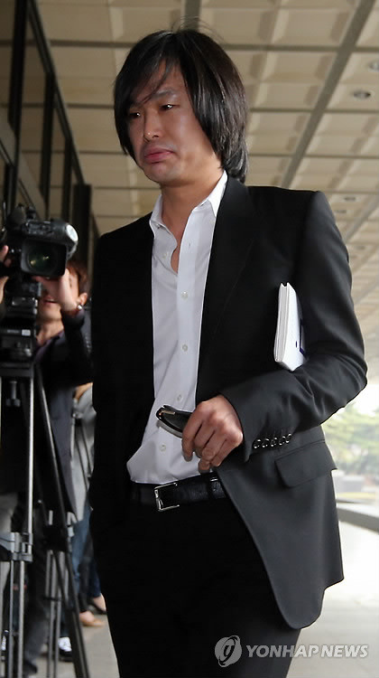 ▲ 서울중앙지검은 9일 나꼼수 맴버인 주진우 시사인 기자에 대해 공직선거법 위반 등의 혐의를 적용해 구속영장을 청구했다.ⓒ 연합뉴스