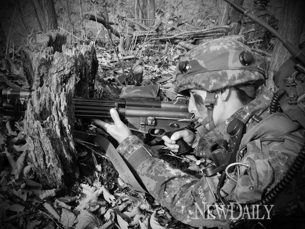 ▲ 군사훈련을 하고 있는 대한민국 육군 장병의 모습.ⓒ국방부 제공