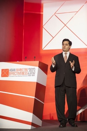 ▲ FAME 심사위원장을 맡았던 아제이 카울이 지난 8일 2013년 예측되는 마케팅 계의 전망에 대해 이야기하고 있다.  ⓒ FAME