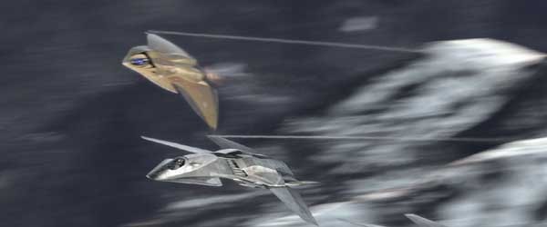 ▲ 영화 '스텔스'의 한 장면. 어느 게 무인이고 어느게 유인일까?