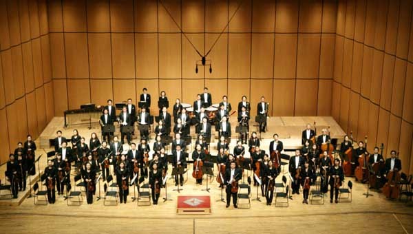 ▲ 경기 필 하모닉 오케스트라의 연주회 모습. 이 오케스트라의 상임 지휘자 구 모 씨가 성희롱 문제로 사직한 뒤 잠적했다.