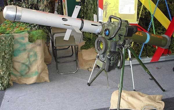 ▲ 보병 휴대용으로 만든 스파이크 미사일. 다양한 변종이 있다. 세계 10여 개 나라에서 운용 중이다.