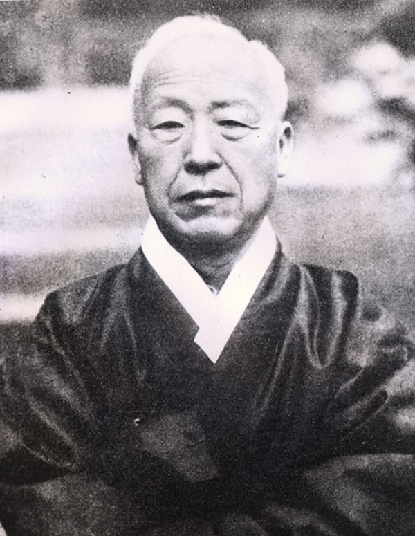 ▲ 노동자와 농민을 사랑한 서민기질의 이승만. 한복차림 대통령.